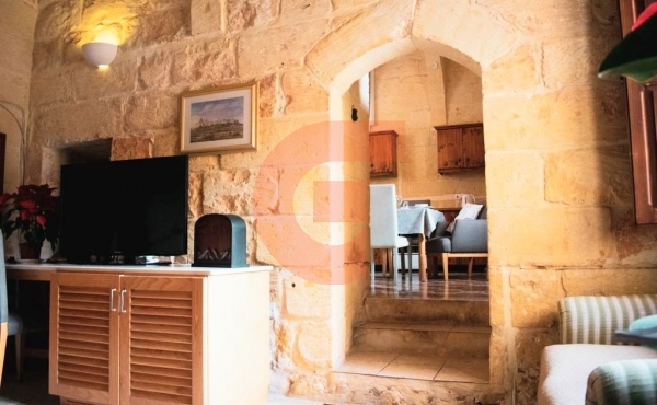 2f372a1b-115a-44a1-8220-c7e9b795547e